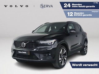 Volvo XC40 B4 Plus Dark | Panoramadak | 360° camera | Harman Kardon | Stoel- en stuurverwarming | Trekhaak