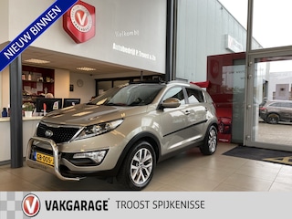 Kia Sportage 1.6 GDI BusinessPlusLine,Dealeronderhouden,Panoramadak,Navigatie,Achteruitrijcamera,Climate&Cruisecontrol,Spraakbediening,Pushbar,Trekhaak,Achteruitrijsensoren,17 Inch Lmv
