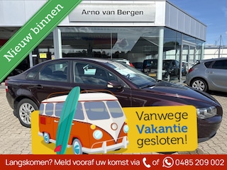 Volvo S40 1.8 Kinetic, airco, trekhaak, top onderhouden, van 2e eigenaar, laatste eigenaar heeft hem ruim 17 jaar gehad.