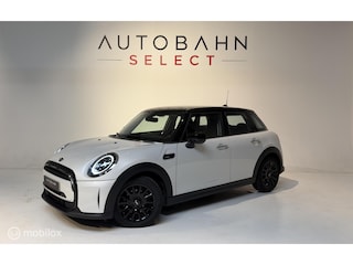 Mini Cooper 5-Deurs 1.5 Camden Plus Edition