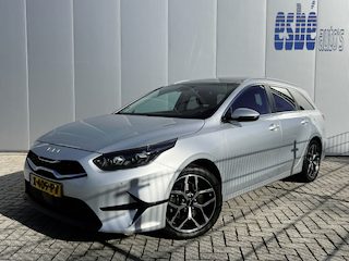 Kia Ceed Sportswagon 1.0 T-GDi ExecutiveLine Panoramadak Camera JBL Audio Stoelverwarming Stuurverwarming Parkeersensoren Extra getint Glas Navigatie Carplay Android Auto 17 Inch Velgen NL Auto