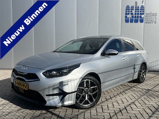 Kia Ceed Sportswagon 1.0 T-GDi ExecutiveLine Panoramadak Camera JBL Audio Stoelverwarming Stuurverwarming Parkeersensoren Extra getint Glas Navigatie Carplay Android Auto 17 Inch Velgen NL Auto