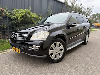 Mercedes-Benz GL 450 / AUTOMAAT / SCHUIFDAK / NAVI / 7 PERSOONS / LEER / YOUNGTIMER
