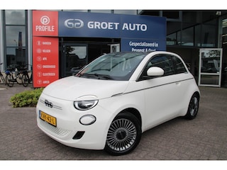 Fiat 500 Icon 42 kWh Cabrio Automaat Bomvolle auto, oa met Airco Navi Camera Stoelverwarming Carplay