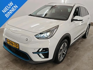 Kia Niro E-NIRO DYNAMICPLUSLINE 64 kWh (100% SOH) I TREKHAAK I SCHUIF/KANTELDAK I ADAPTIVE CRUISE CONTROL I PARKEERCAMERA