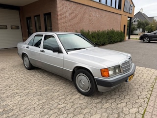 Mercedes-Benz 190-serie E 1.8 AUTOMAAT cruise control 3e eigenaar