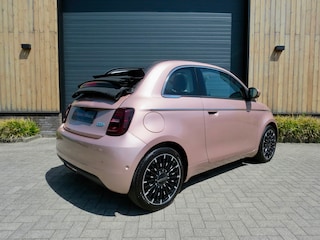 Fiat 500 La Prima cabrio 42 kWh *Carplay *Unieke kleur* JBL