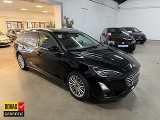 Ford Focus Wagon 1.0 EcoB. Active Bns/LED/NAVI/17"