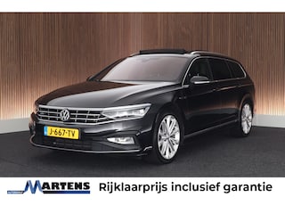 Volkswagen Passat Variant 1.5 TSI 150pk DSG 2x R-Line Panoramadak Leder Camera Stoelverwarming Virtual Cockpit