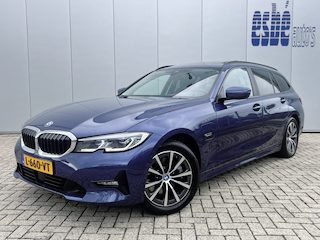 BMW 3-serie Touring 320e 204 pk Business Edition Plus Trekhaak Panoramadak Life Cockpit Prof Sportstoelen Leder Stoelverwarming Laser Koplampen NL Auto Plug in Hybride