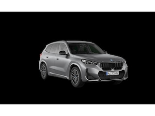 BMW X1 xDrive30e | M-Sport | Live Cockpit | Panorama | Leder/Alcantara | Memory | H&K | Head-Up | ACC | Frozen Grey