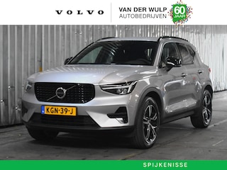 Volvo XC40 B4 197PK Plus Dark | Trekhaak | Getint Glas | Verwarmbare voorruit |