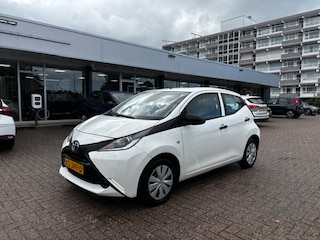 Toyota Aygo 1.0 VVT-i x-now
