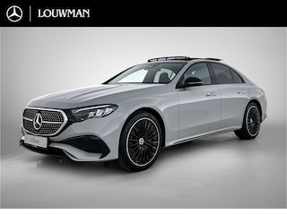 Mercedes-Benz E-klasse 300 e Business Solution AMG | Winterpakket | Nightpakket |  Comfort stoelen pakket | Trekhaak | Panoramaschuifdak | MBUX Superscreen | GUARD 360° | 20-inch multispaak AMG velgen |