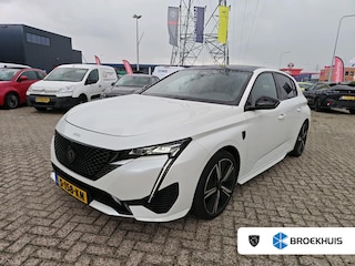 Peugeot 308 1.2 PureTech 130pk EAT8 GT | Automaat | Panorama/schuifdak | Focal | Navigatie | Camera voor + achter | NL auto |