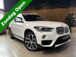 BMW X1 sDrive20i Executive M-PAKKET AUTOMAAT | LEDER | NAVIGATIE |