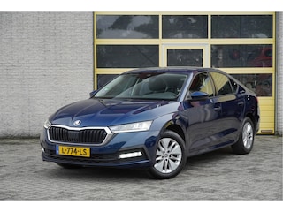 Skoda Octavia 1.0 e-TSI Automaat! 5drs Business Edition BJ2021 Lmv 16" | Led V+A | Dynamische knipperlichten | Pdc | Elek. achterklep | App-Connect | Navi | Virtual cockpit | Climate control | Cruise control | Getint glas