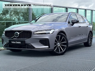 Volvo V60 2.0 T8 Plug-in hybrid AWD Plus Dark PHEV, Automaat, Panoramadak, Head-up display, 360 graden parkeercamera, Trekhaak semi elektrisch wegklapbaar, Park assist voor- en achter, Extra getinte ramen vanaf B-stijl