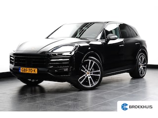 Porsche Cayenne 3.0 E-HYBRID 469PK / NAVI / LEDER / CLIMA / LED-MATRIX / 1E EIGENAAR / ORG. NL / BTW AUTO / PANO. DAK / 22" LMV / SOFT-CLOSE / SPORT CHRONO / BOSE / ACHTERASBESTURING / RACE-TEX CARBON STUURWIEL / SPORT UITLAAT !!