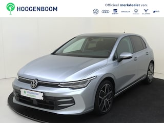 Volkswagen Golf 1.5 TSI Oranje Edition | Achteruitrijcamera | Keyless | Adaptieve cruise control | Lane assist | Sfeerverlichting | Carplay |