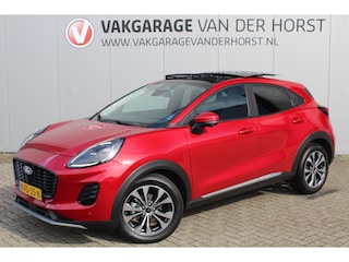 Ford Puma 1.0-125pk EcoBoost Mild-Hybrid Titanium. Fabr. garantie t/m 21-09-2029 ! Elektr. pano-dak, stoel-, stuur- en voorraamverw., 360gr. camera, adaptieve cruise cntrl, side- en lane assist, parkeersensoren v+a, metallic lak, LM wielen.