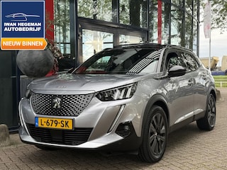 Peugeot 2008 EV GT Pack 50 kWh SOH 92,88% | Panoramadak | Navigatie | ECC | PDC + Camera | Apple CarPlay/Android Auto |