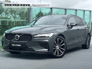 Volvo V60 2.0 T8 Plug-in hybrid AWD Plus Dark PHEV, Automaat, Panoramadak, Trekhaak semi elektrisch wegklapbaar, Head-up display, 360 graden parkeercamera,