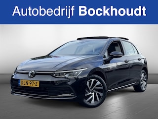 Volkswagen Golf 1.4 eHybrid Style | Panorama Dak | Sfeerverlichting | Navigatie