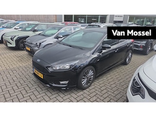Ford Focus ST-Line | 125 PK | CAMERA | CRUISE CONTROL | NAVIGATIE | ALL SEASONBANDEN | CLIMATE CONTROL |