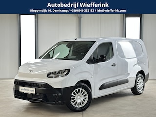 Toyota Proace City Challenger Long (L2) 50 kWh 136pk | 3pers. | Laadvloer | 3-fase(11kw) | Multimediascherm groot |