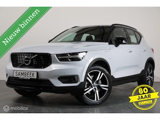 Volvo XC40 1.5 T4 Recharge - Trekhaak elektrisch - Stuur/Stoelverwarming - Carplay