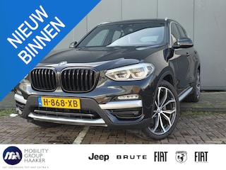BMW X3 sDrive20i Launch Edition High Executive | Schuif-kanteldak | Climate Control | Parkeercamera
