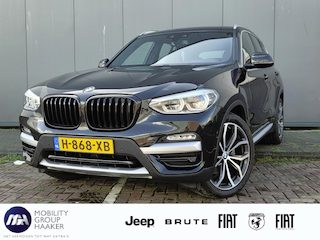 BMW X3 sDrive20i Launch Edition High Executive | Schuif-kanteldak | Climate Control | Parkeercamera