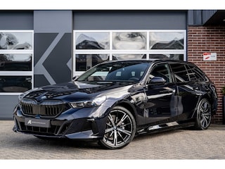 BMW 530 530e xDrive Touring M Sport | Bowers & Wilkins | Driving Ass. + | Head-Up | 360 Camera | Trekhaak | Stoelverw. |