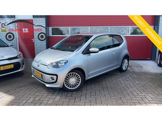 Volkswagen Up 1.0 high up! BlueMotion NAVI / AIRCO / BLUETOOTH / ELEK RAMEN / NL-AUTO