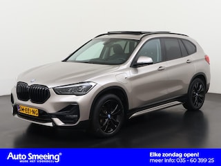 BMW X1 xDrive25e Sport & Shadow Line | Panoramadak | Leder | Head Up | Zondag Open!