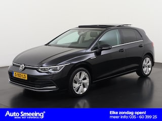 Volkswagen Golf 1.5 eTSI Style DSG | Schuifdak | Zondag Open!