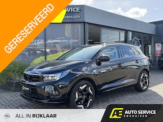 Opel Grandland 1.6 Turbo Plug-In Hybrid 4x4 GSe Werkelijk als nieuw! | 300pk en 1e eigenaar | incl. 2x lader (!) | Camera | 19" GSe LMV | Vol lederen bekleding met stoelverwarming en koeling! | Full LED | Keyless | Climate Control | Ad. Cruise control