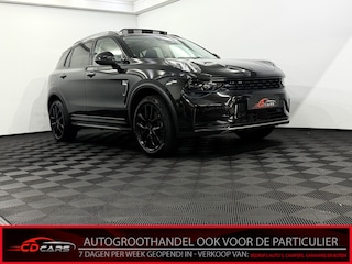 Lynk & Co 01 1.5 Black edition Pano, 360 Camera, Navi, Keyless start, Stoelverwarming, Elektrische achterklep, Lichtmetalen velgen