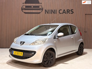Peugeot 107 1.0-12V XR