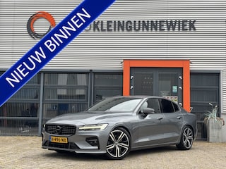 Volvo S60 2.0 T4 R-Design Polestar Engineerd / Applecarplay / Androidauto / Navi / Camera / Trekhaak Wegklapbaar /
