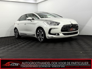 Citroën DS5 1.6 THP So Chic Panoramadak, Camera, Navi, Half leder, Keyless start, Cruise control, Lichtmetalen velgen, Mistlamp