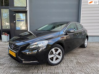 Volvo V40 2.0 D2 Summum Leder|stoelverwarming|cruise control