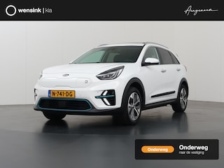 Kia Niro e-Niro DynamicPlusLine 64 kWh | Trekhaak | Schuif/kantel dak | Stoel/Stuurverwarming | Achteruitrijcamera | Adaptieve Cruise Control |