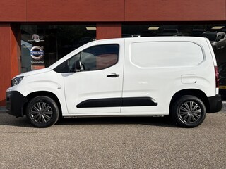Peugeot Partner 1.5 BlueHDi 100 S&S L1 | 7.200km! | AIRCO | CRUISE | TREKHAAK | NIEUWSTAAT!