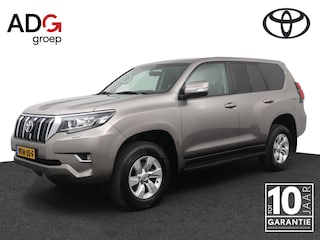 Toyota Land Cruiser 2.8 D-4D-F Challenger Window Van | Nieuwe motor bij 191858KM | Trekhaak | Stoelverwarming |