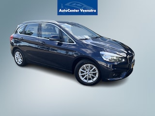 BMW 2-serie Tourer 216i Centennial Executive Trekhaak / Clima / Navi / Cruise. Ketting recent vervongen.