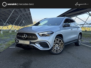 Mercedes-Benz GLA 250e 140 Years Edition | AMG line | Night | Panoramadak | Trekhaak | Sfeerverlichting | Stoelverwarming | Multibeam LED |