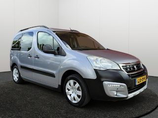 Peugeot Partner 1.2 PureTech 110PK Allure Camera Navigatie Trekhaak Nieuwe Distributieriem
