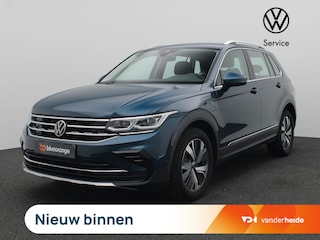 Volkswagen Tiguan 1.4 TSI eHybrid Elegance 245PK DSG Trekhaak, Parkeersensoren voor en achter, 18" LM Velgen, Side Assist, Stoel-Stuurverwarming, Elektr. Achterklep
